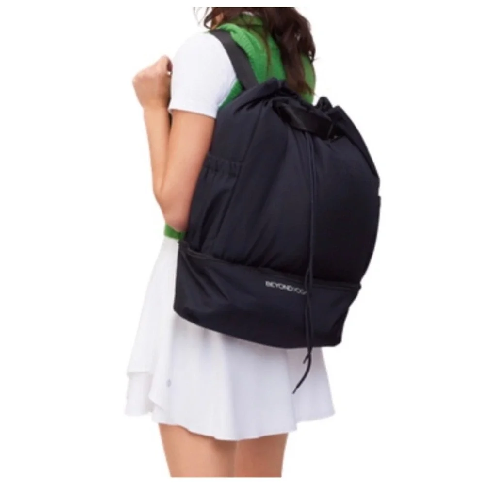 Beyond Yoga Convertible Gym Bag Backpack Women OS Black